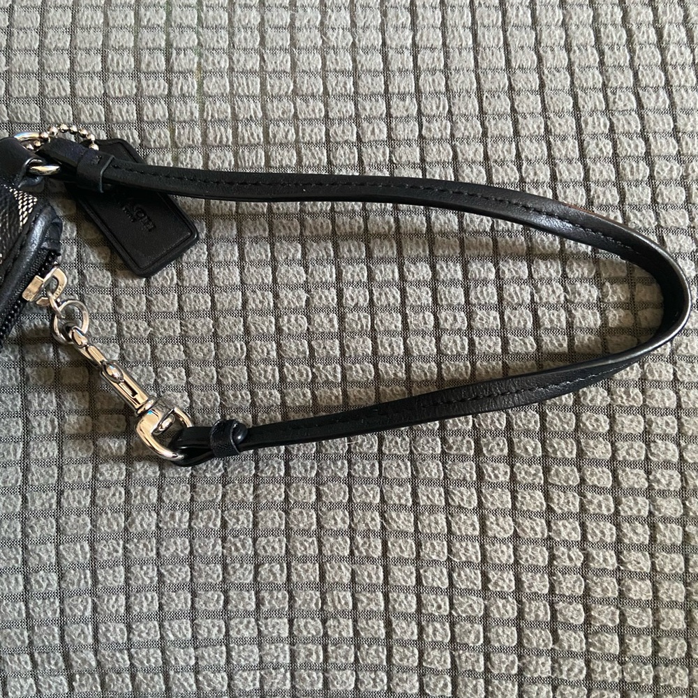 Coach EUC Signature Coated Canvas w/hang tag - Picture 9 of 13
